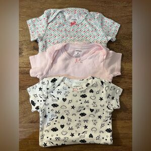 CARTERS 9‎ MONTH BUNDLE OF SHORT SLEEVE ONESIES BODYSUITS